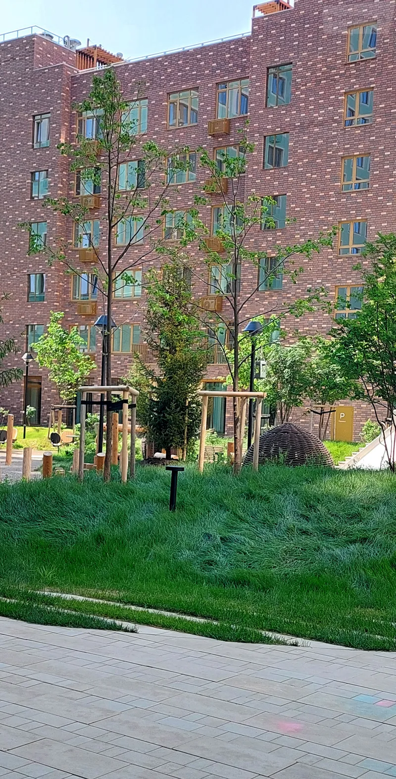 улица Эльвиры Федоровой, 1