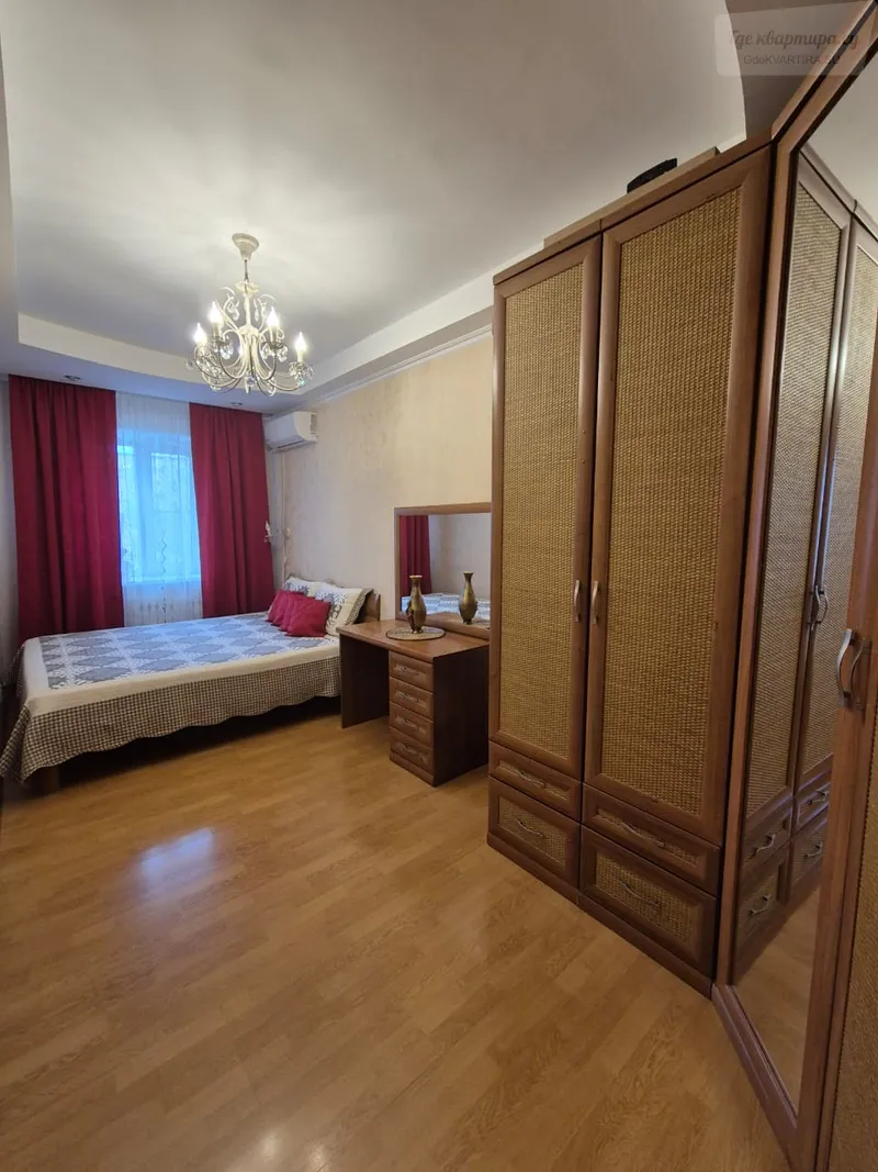 Херсонская улица, 26