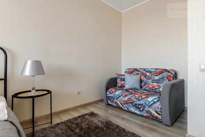 улица Коммунаров, 270к1