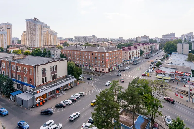 улица Коммунаров, 270