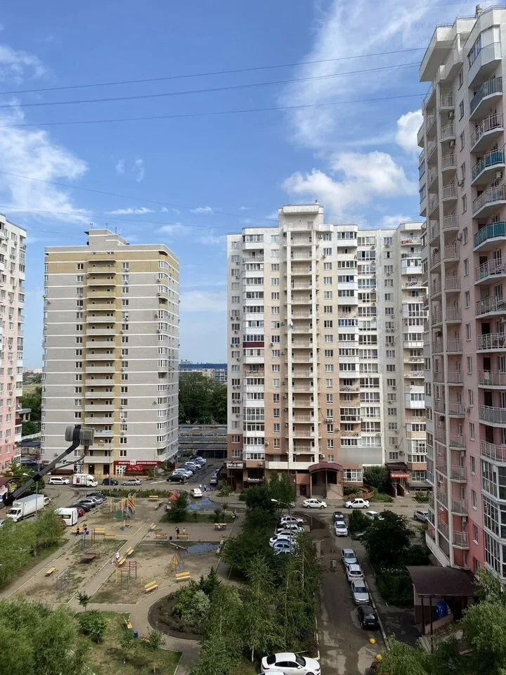 улица Александра Покрышкина, 4/4