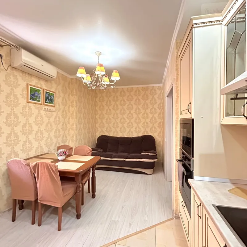 улица Александра Покрышкина, 2/2