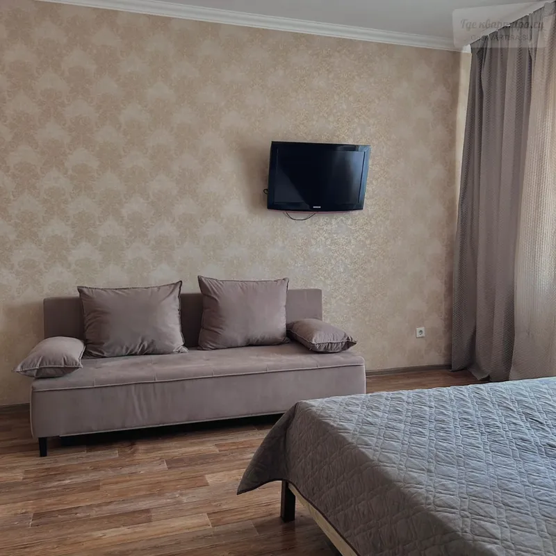 улица Александра Покрышкина, 2/1