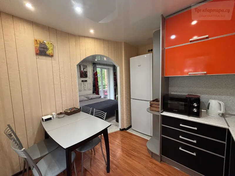 Десятинная улица, 10