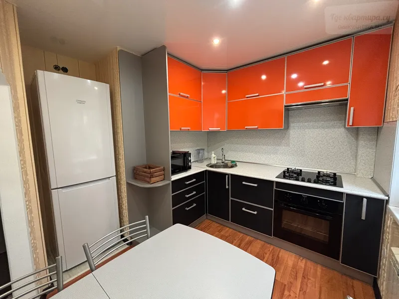 Десятинная улица, 10