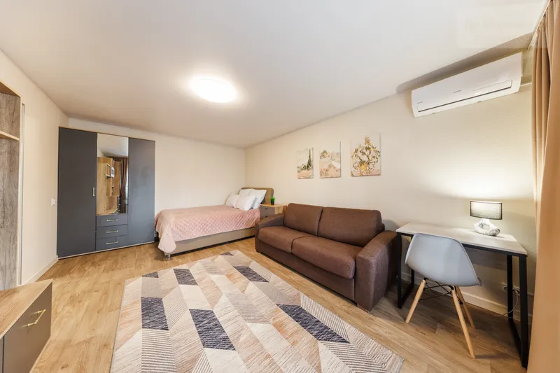 Красноармейский проспект, 1