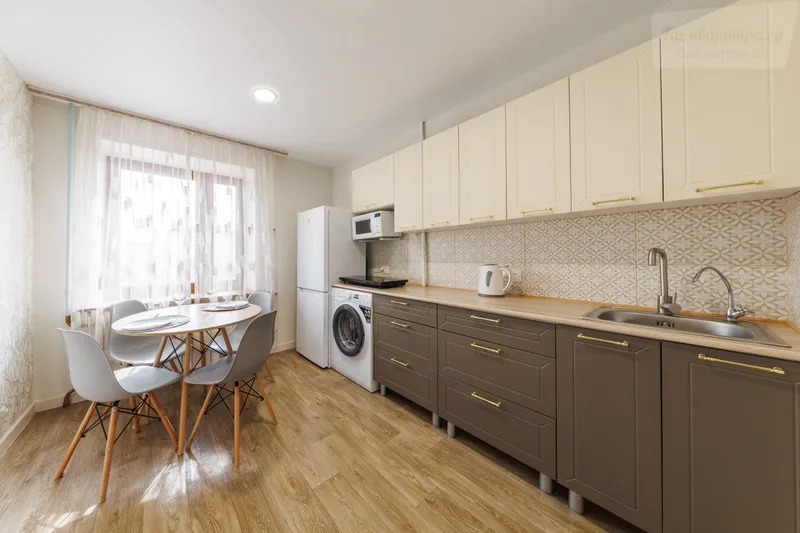 Красноармейский проспект, 1