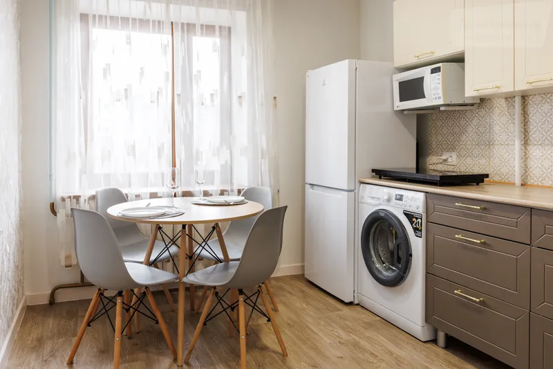 Красноармейский проспект, 1