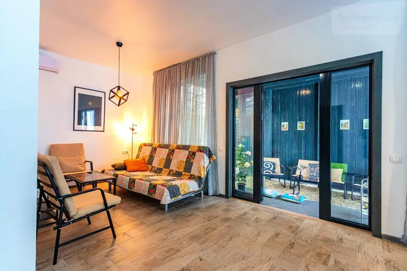 улица Леселидзе, 15