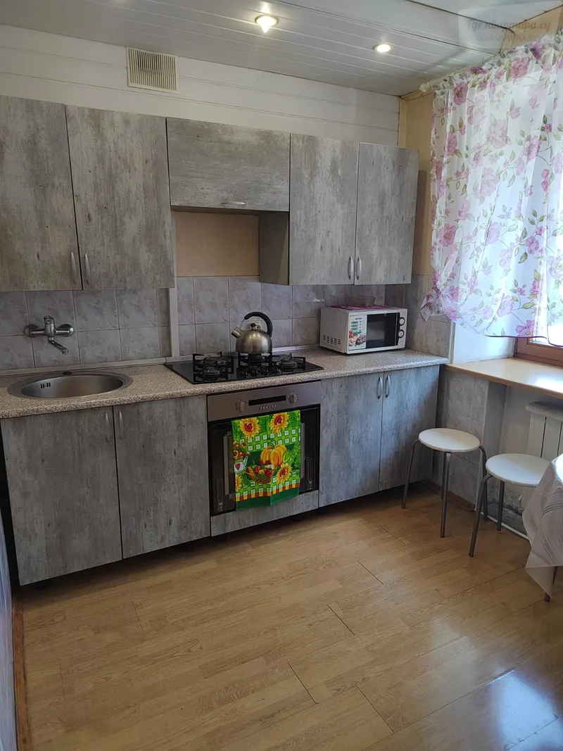 улица Братьев Кадомцевых, 8