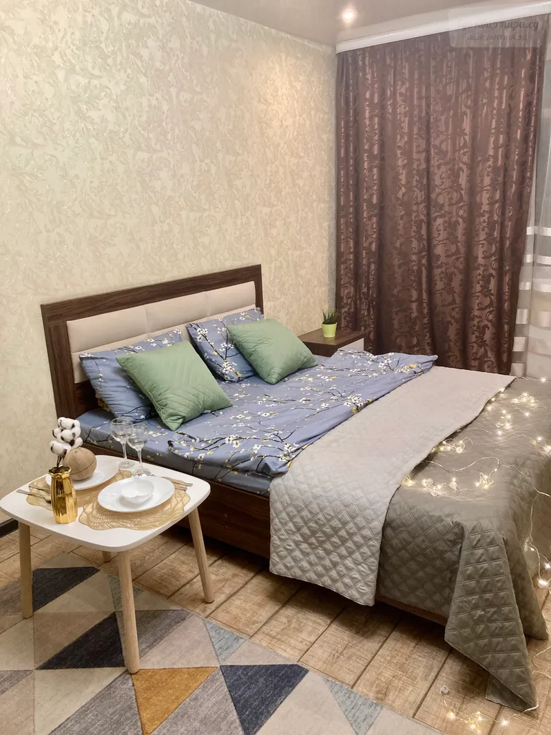 Взлётная улица, 87