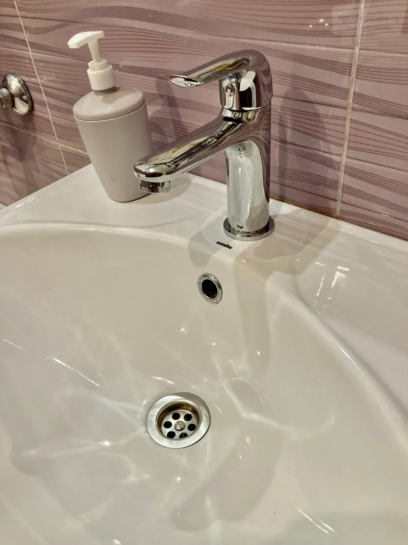 Взлётная улица, 87