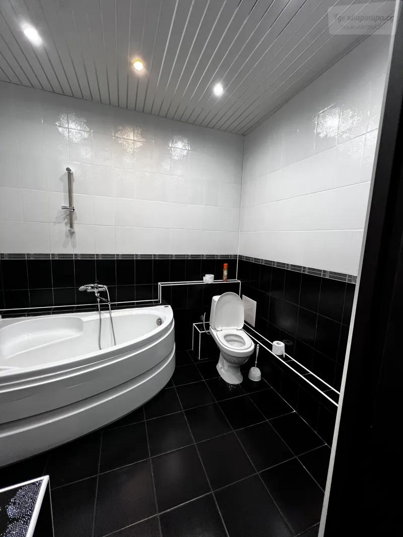 шоссе Космонавтов, 215