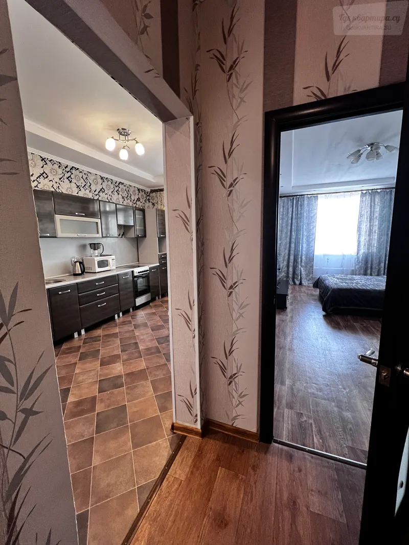 шоссе Космонавтов, 215