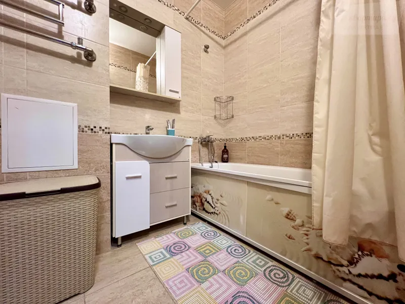 Казбекская улица, 1