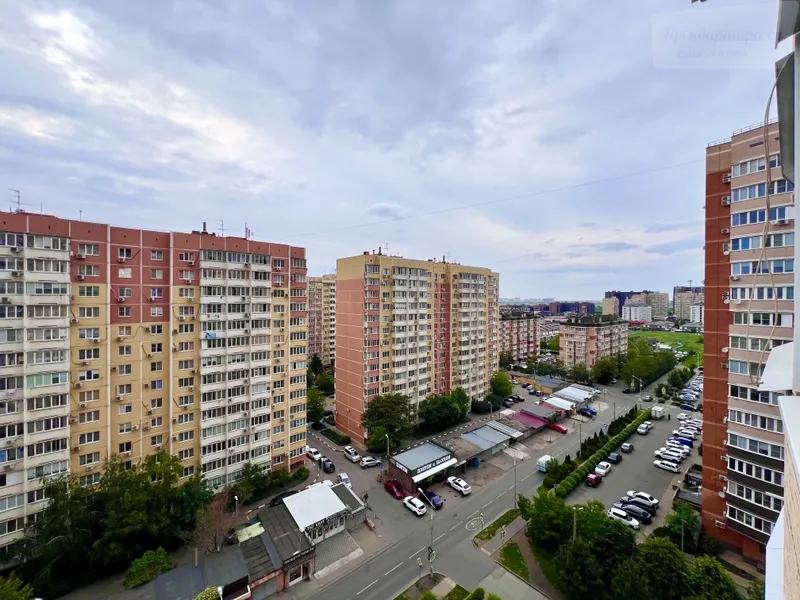 Казбекская улица, 1