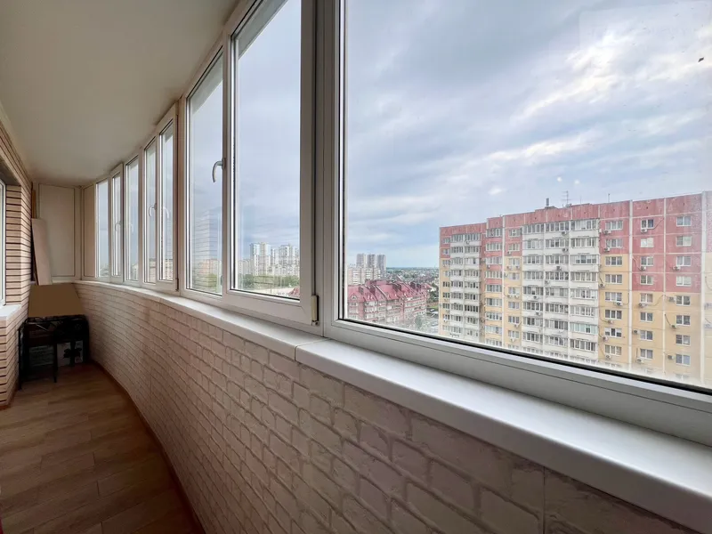 Казбекская улица, 1