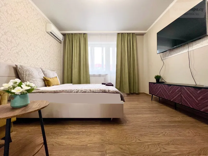 Казбекская улица, 1