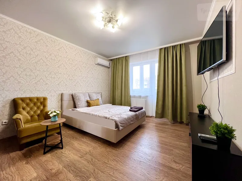 Казбекская улица, 1