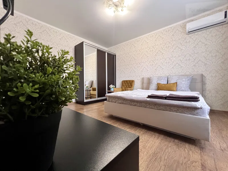 Казбекская улица, 1