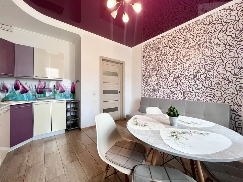 Казбекская улица, 1