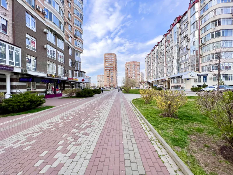 улица Архитектора Ишунина, 6