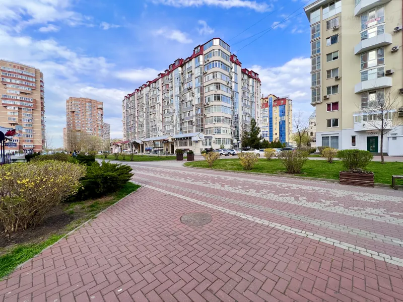 улица Архитектора Ишунина, 6