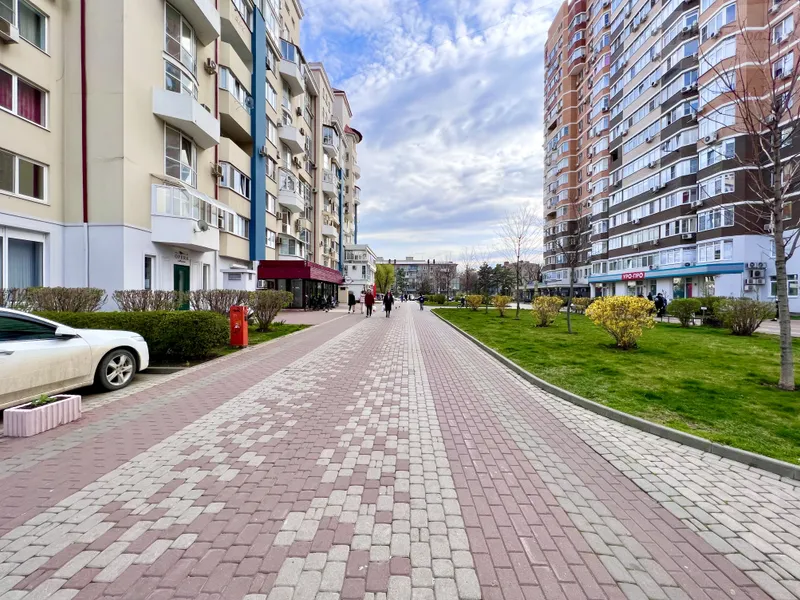 улица Архитектора Ишунина, 6