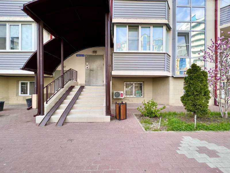 улица Архитектора Ишунина, 6