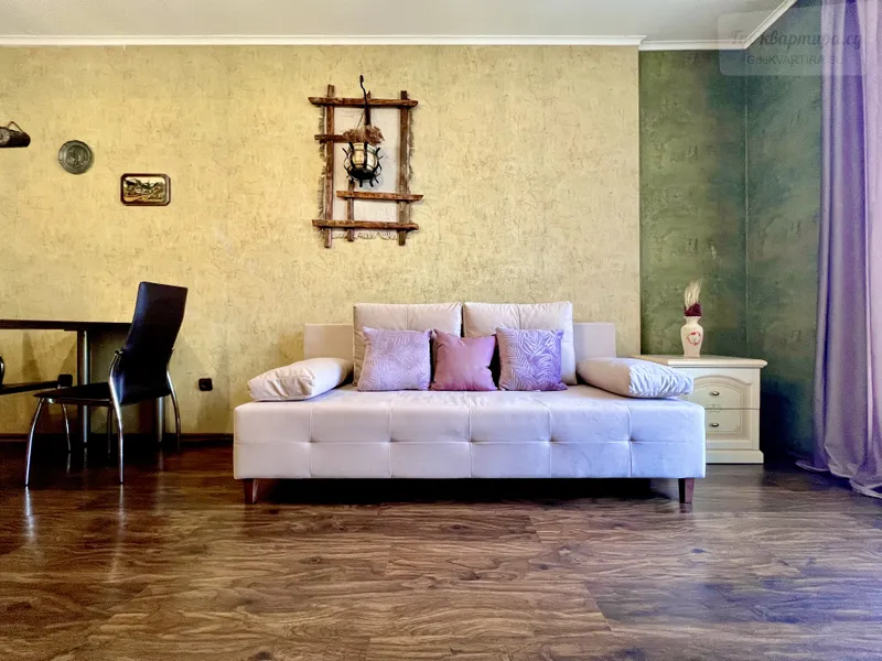 улица Архитектора Ишунина, 6