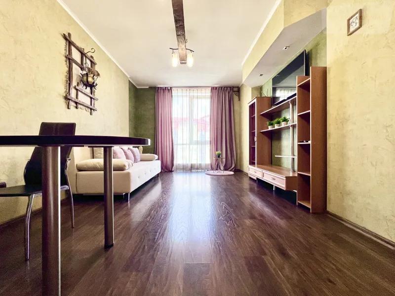 улица Архитектора Ишунина, 6