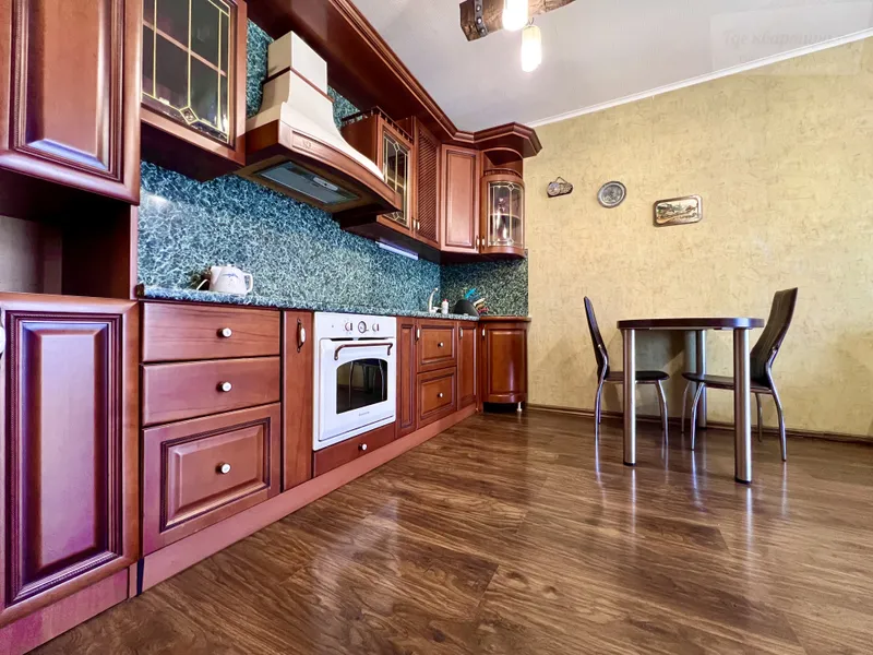 улица Архитектора Ишунина, 6