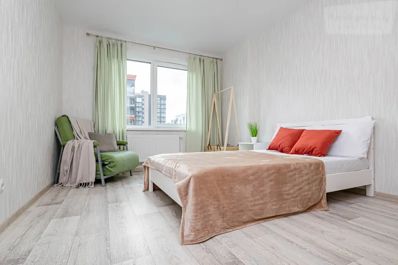 Серебристая улица, 7