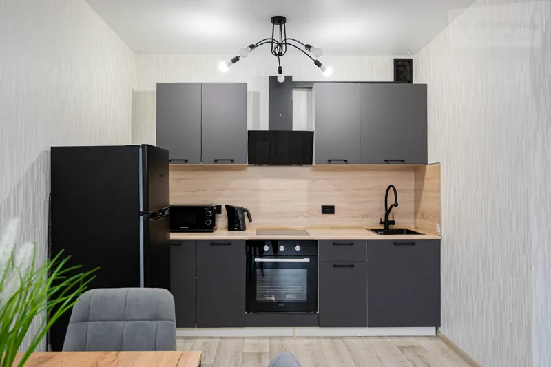 Серебристая улица, 7