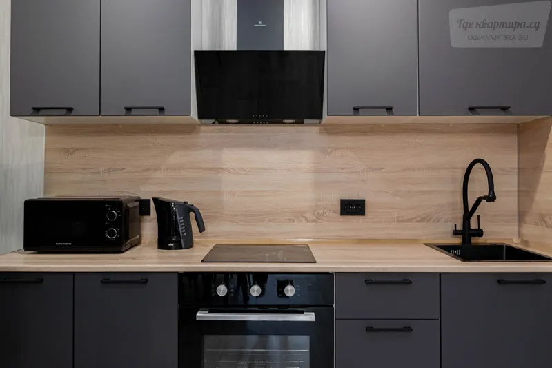 Серебристая улица, 7