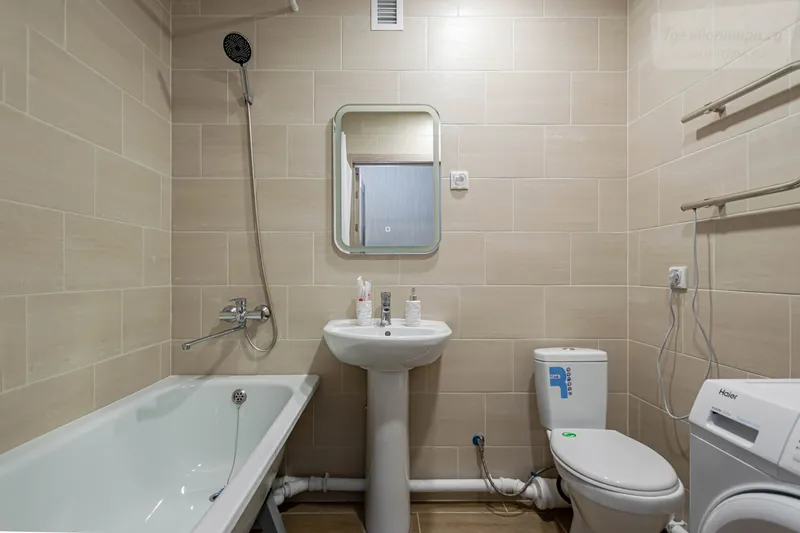 Серебристая улица, 7