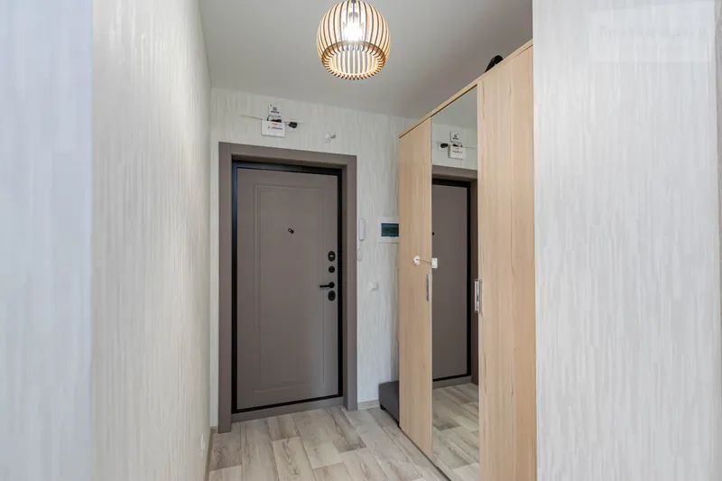 Серебристая улица, 7