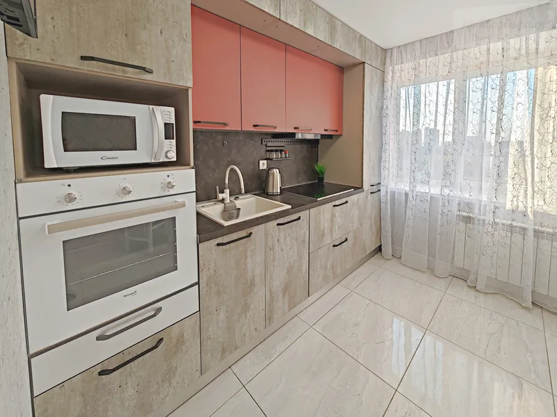 Ново-Садовая улица, 181