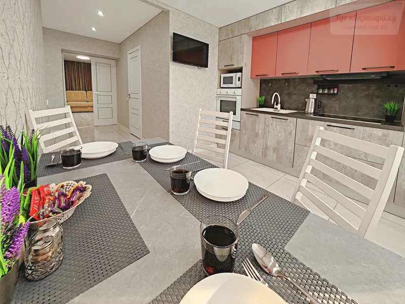 Ново-Садовая улица, 181