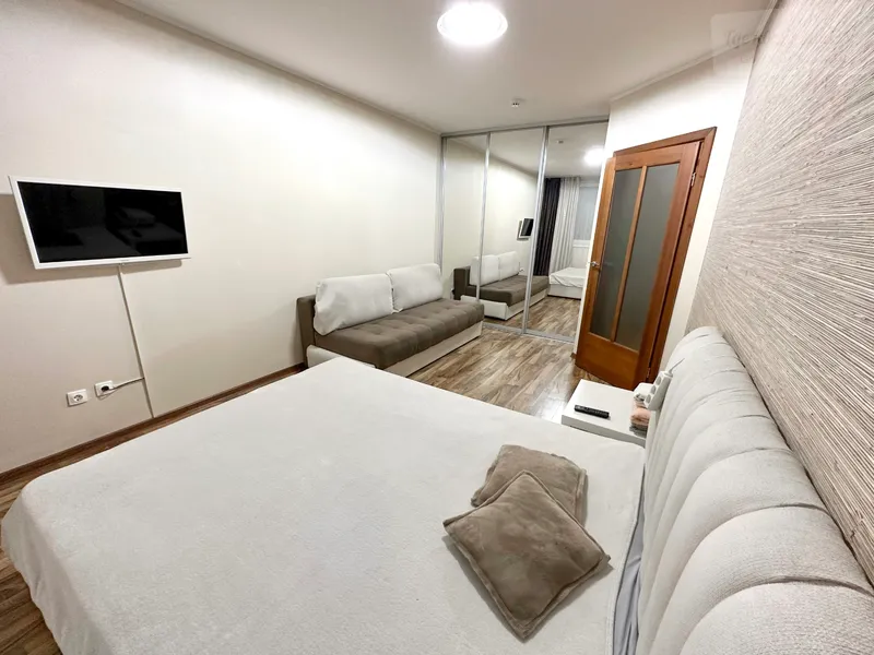 Шефская улица, 103