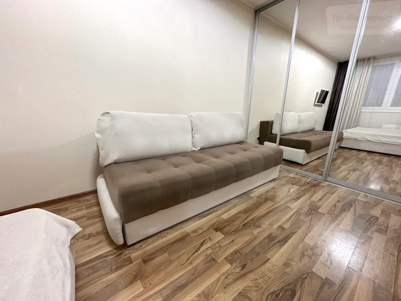 Шефская улица, 103