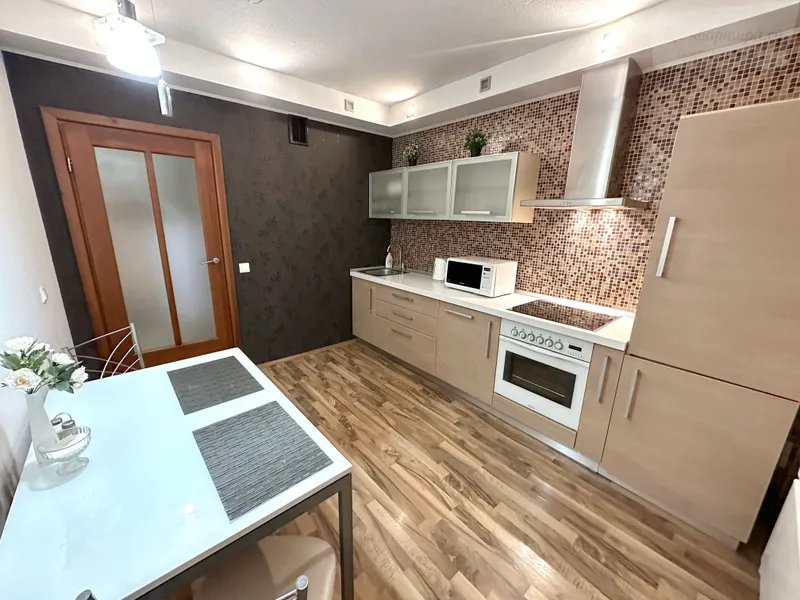 Шефская улица, 103