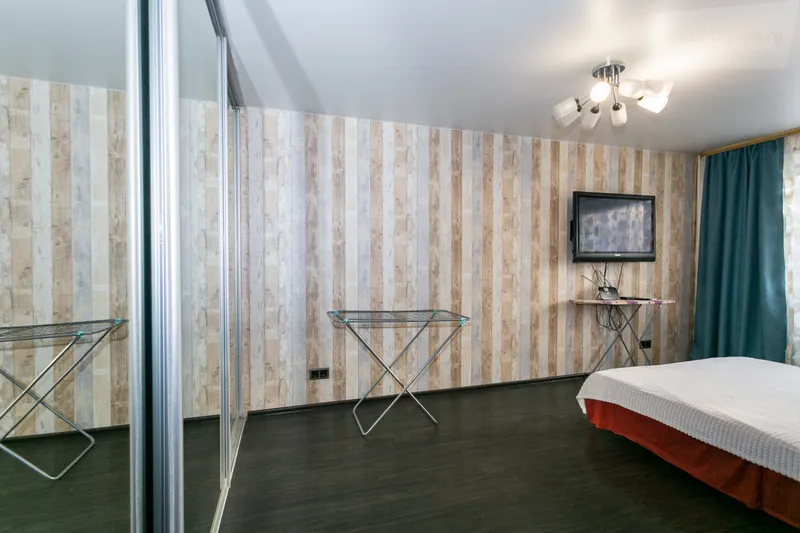 Комсомольский проспект, 8