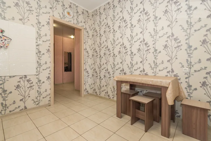 улица Адриена Лежена, 17