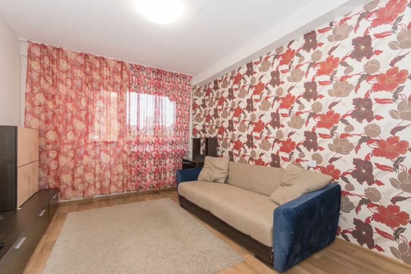 улица Адриена Лежена, 17