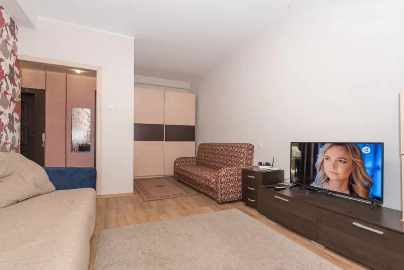 улица Адриена Лежена, 17