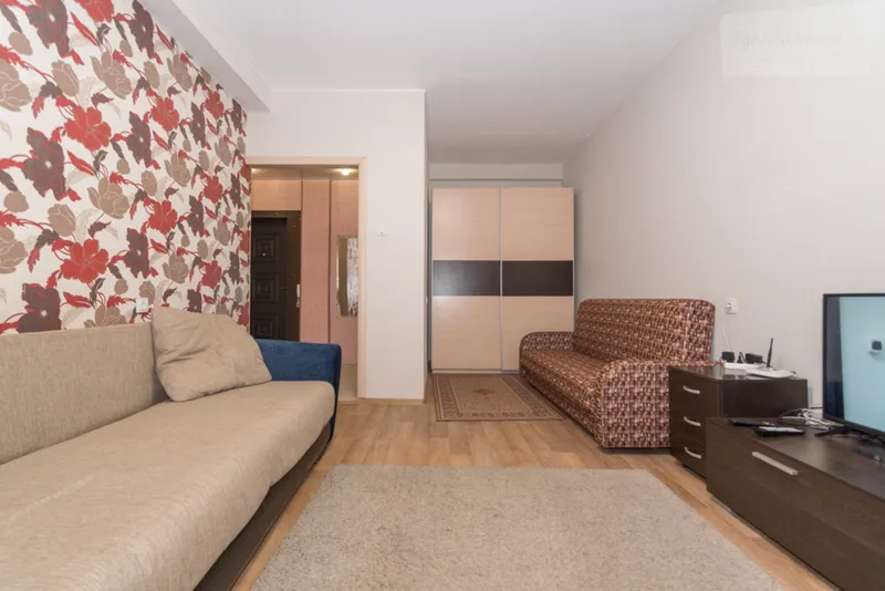 улица Адриена Лежена, 17