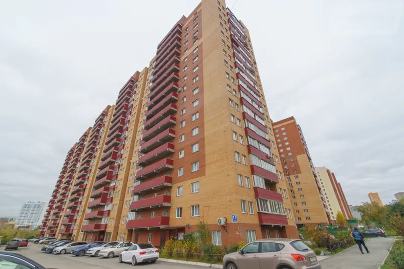 улица Адриена Лежена, 17