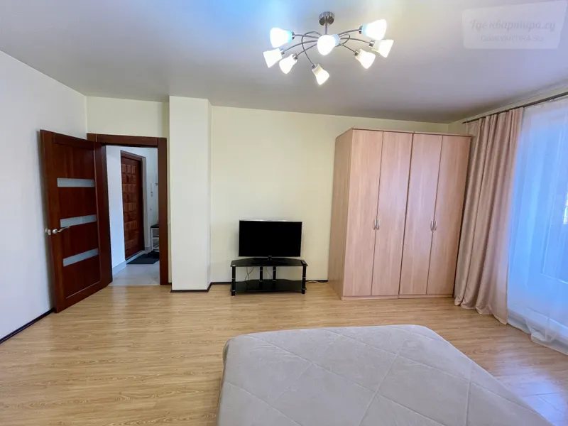 улица Авиаторов, 33