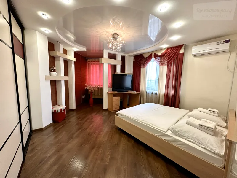 Красноармейская улица, 100